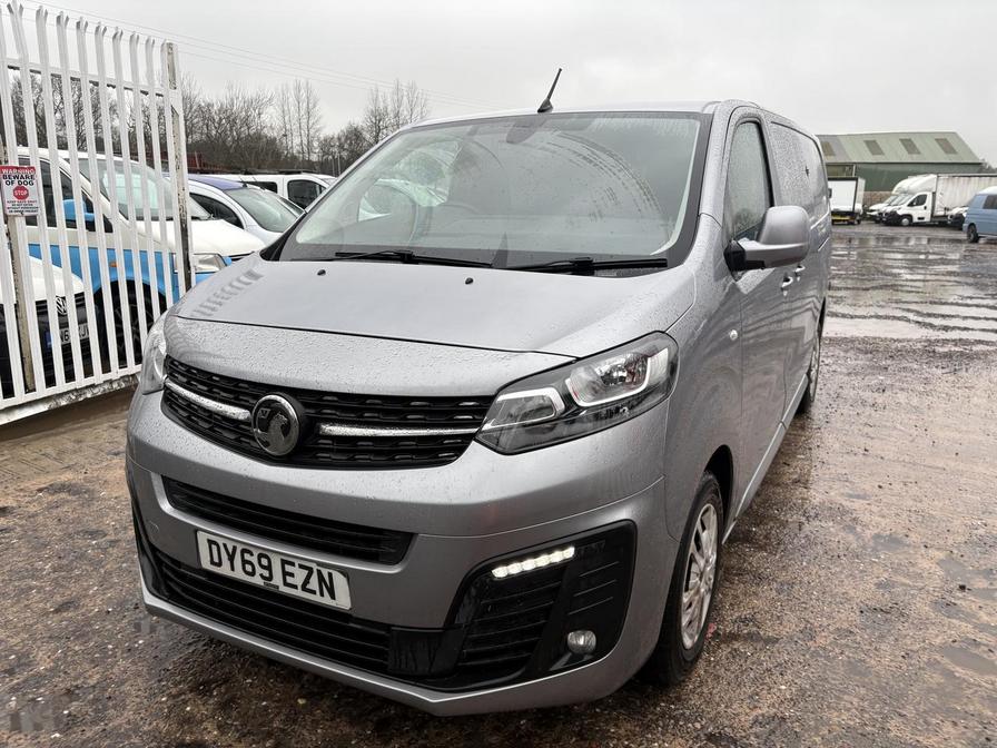 2019 Vauxhall Vivaro – Model: Vivaro 2900 Sportive S/S – DY69EZN
