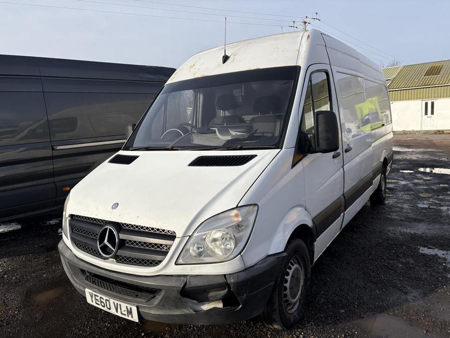 2011 Mercedes-Benz Sprinter – Model: Sprinter 313 CDI – YE60VLM