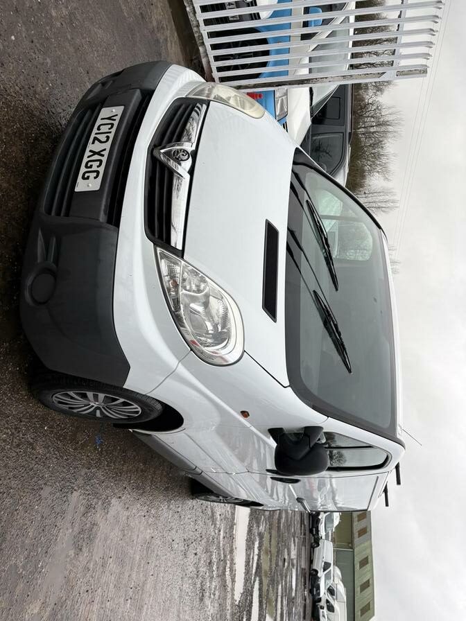 2012 Vauxhall Vivaro – Model: Vivaro 2700 CDTi 113 SWB – YC12XGG