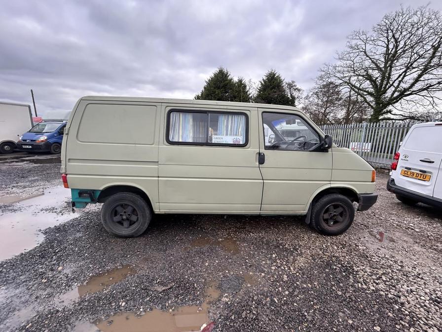 1995 Volkswagen Transporter – Model: Transporter Diesel – M649OCY