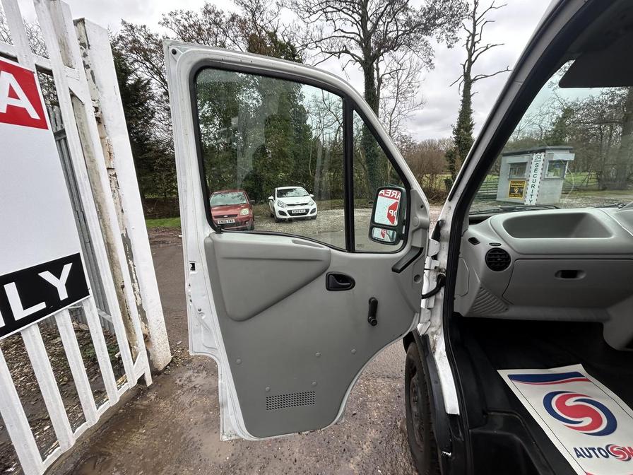 2002 Renault Master – Model: Master 120.35 dCi LWB – JS51OLS
