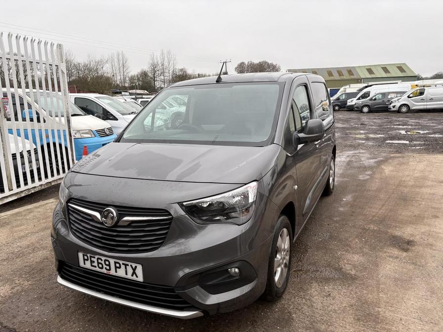 2019 Vauxhall Combo – Model: Combo 2000 LE Nav S/S – PE69PTX