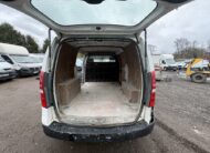 2016 Hyundai iLoad – Model: iLoad SE CRDi – AU16UNF