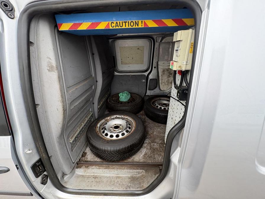 2010 Volkswagen Caddy MaxI – Model: Caddy Maxi C20 TDI 104 – VO10RLZ