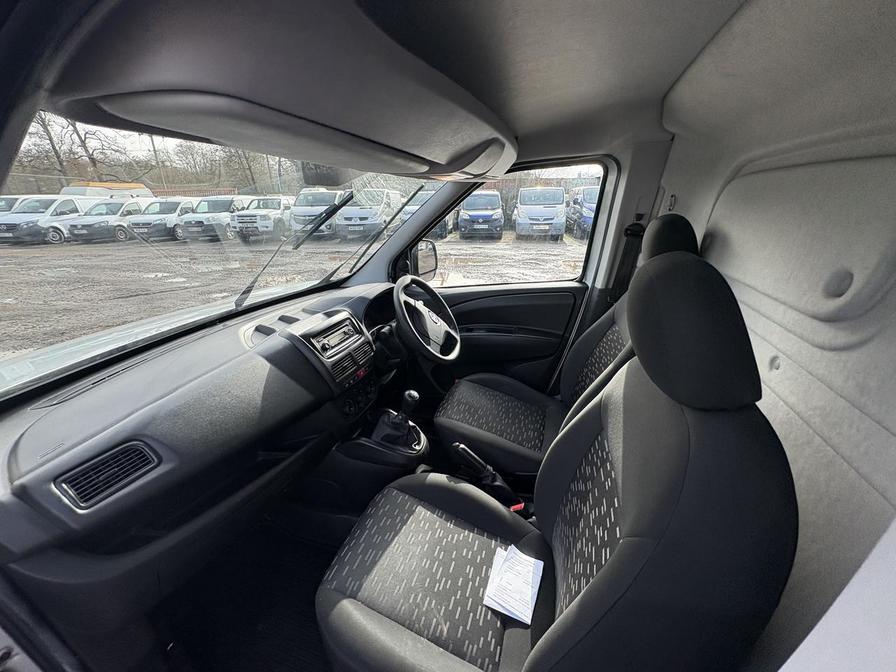 2018 Vauxhall Combo – Model: Combo 2000 Sportive CDTi – AV18KGJ
