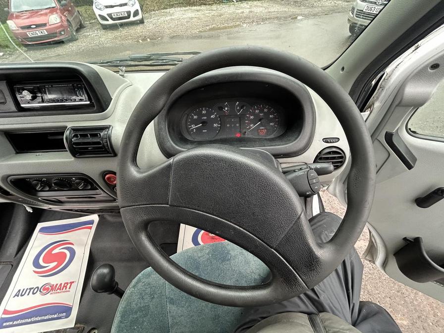 2002 Renault Master – Model: Master 120.35 dCi LWB – JS51OLS