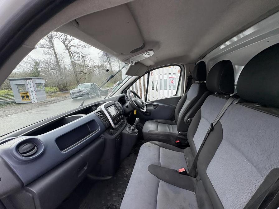 2017 Vauxhall Vivaro – Model: Vivaro  2700 CDTI – LL67VLF
