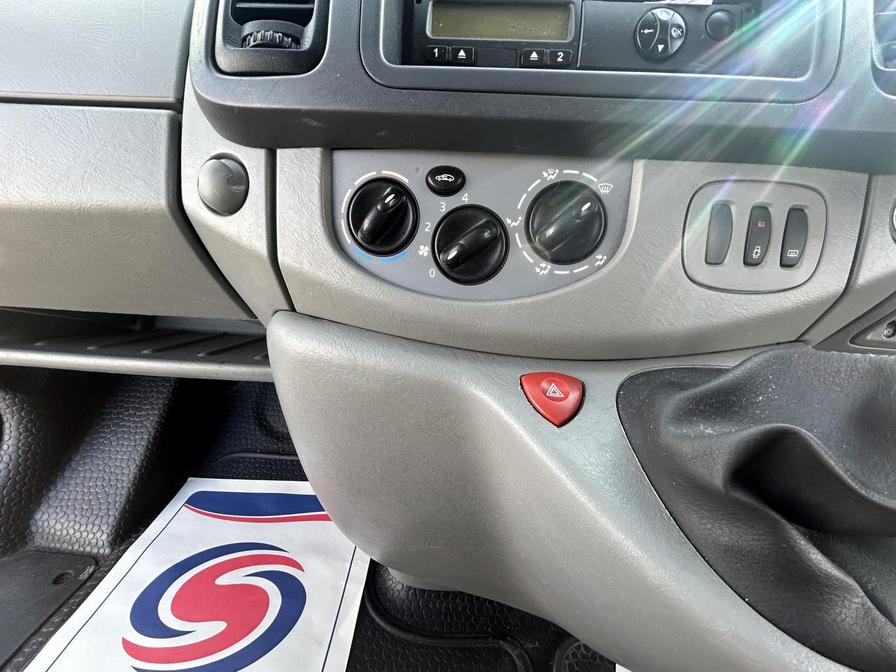 2010 Vauxhall Vivaro – Model: Vivaro  2900 CDTI LWB – DY60KGE