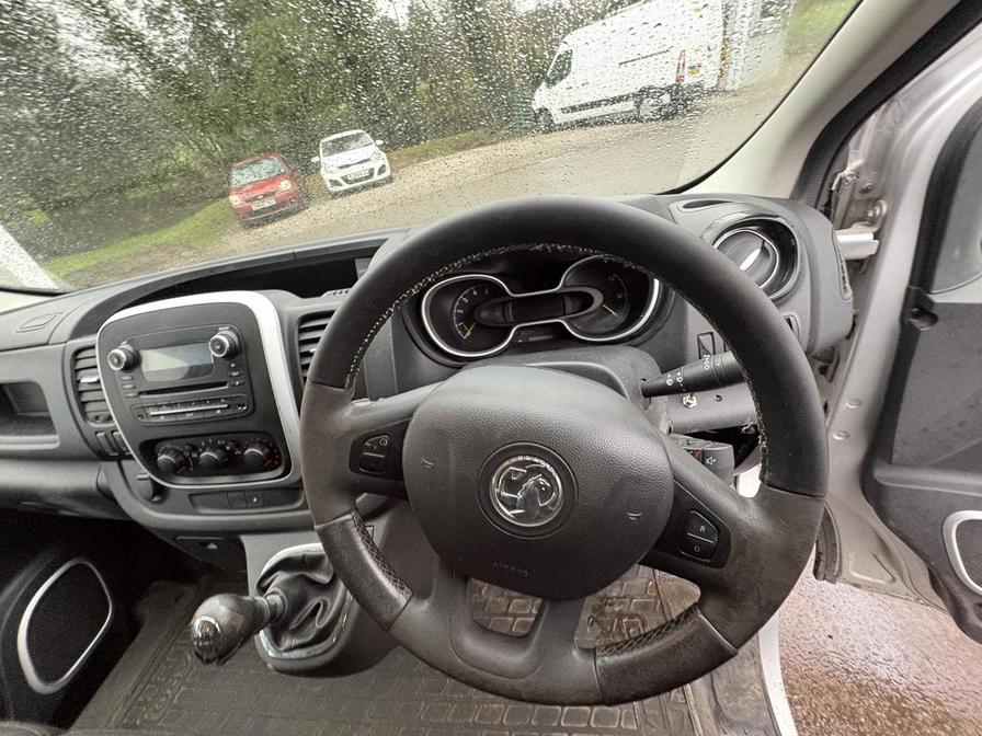 2015 Vauxhall Vivaro – Model: Vivaro  2900 Sportive CDTi – YP15JLU