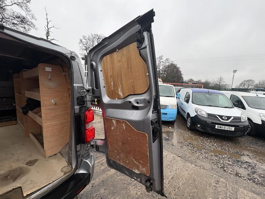 2019 Vauxhall Vivaro – Model: Vivaro 2900 Sportive S/S – DY69EZN