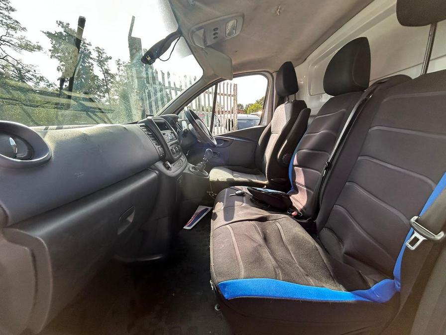 2017 Vauxhall Vivaro – Model: Vivaro  2700 CDTI – ML67HTZ