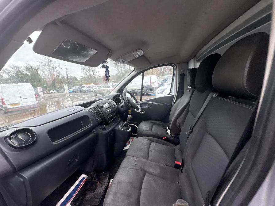 2017 Vauxhall Vivaro – Model: Vivaro  2700 Sportive CDTI – SA17THU