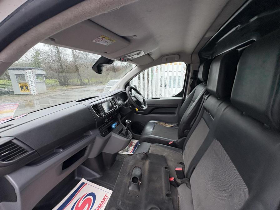 2017 Peugeot Expert – Model: Expert Professional Long Blue HDi – KU67VZZ