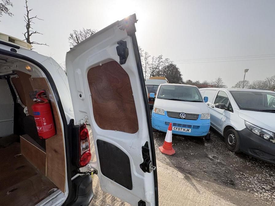 2017 Citroen Berlingo – Model: Berlingo 750 LX Blue HDi S/S – LC67VJJ