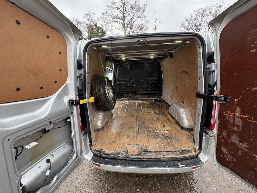 2015 Ford Transit Custom – Model: Transit Custom 270 Limited E-Tech – BF65VUD