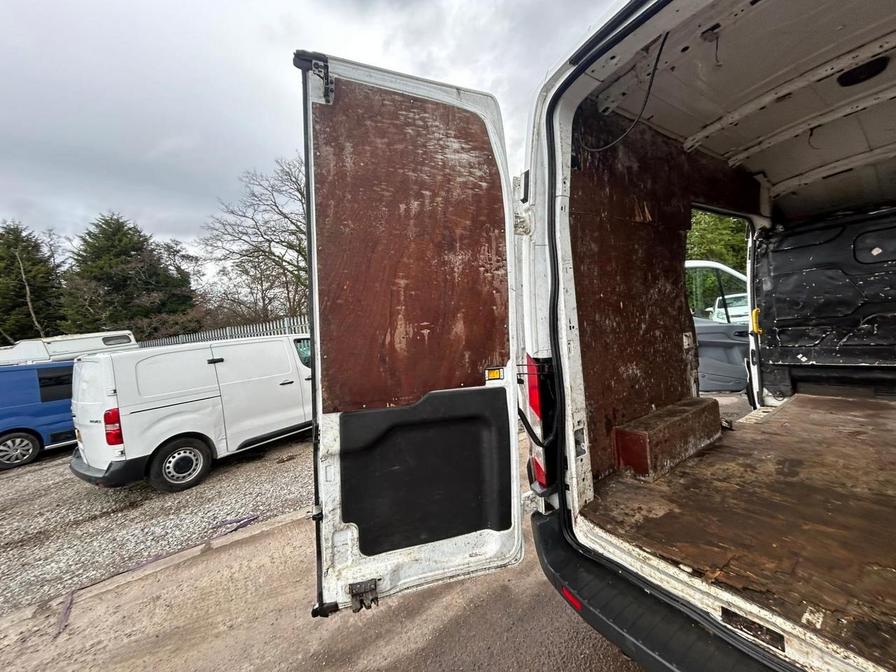 2015 Ford Transit – Model: Transit 350 – YC15ZDT