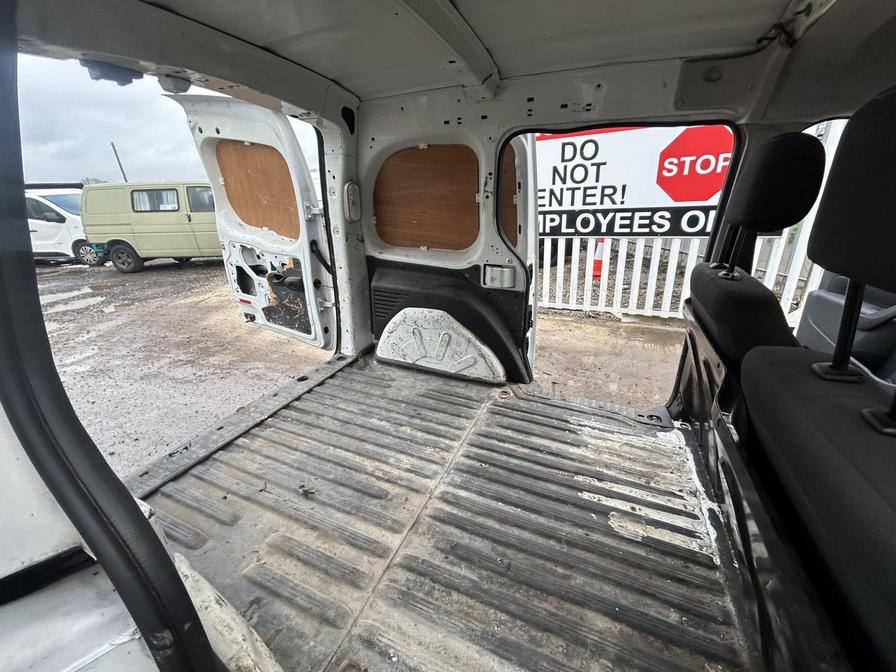 2015 Mercedes-Benz Citan – Model: Citan 109 CDi BlueEfficiency – SB15UBA