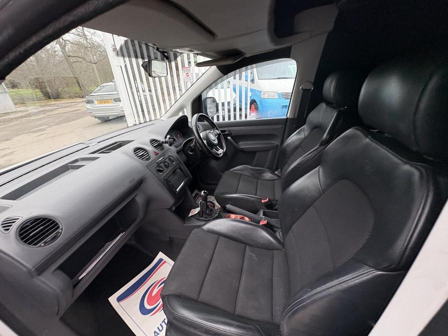 2011 Volkswagen Caddy – Model: Caddy C20 TDI 102 – RO11VHF