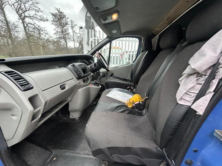 2004 Renault Trafic – Model: Trafic SL27 dCi 100 SWB – BD54JRZ