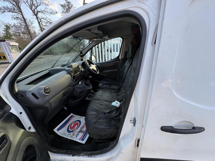 2016 Citroen Berlingo – Model: Berlingo 625 Enterprise HDI – OV16HYM