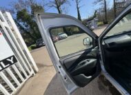 2015 Vauxhall Combo – Model: Combo 2000 L1H1 CDTi Sportive – GU15LNY