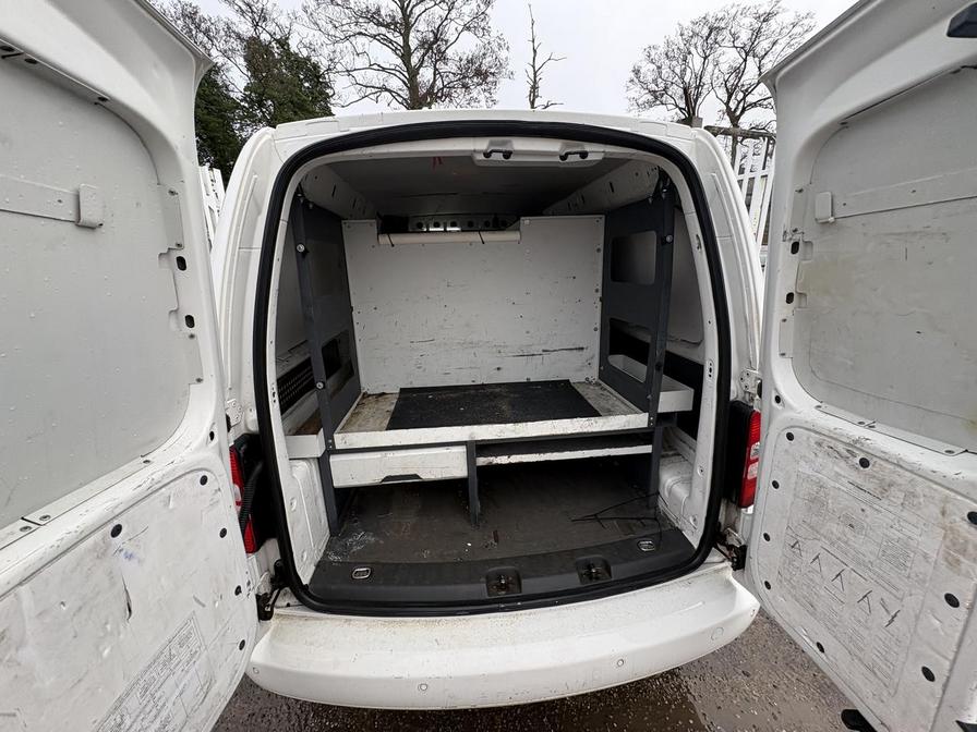 2014 Volkswagen Caddy MaxI – Model: Caddy Maxi C20 Startline TDI BlueMotion Technology – BJ14NCV