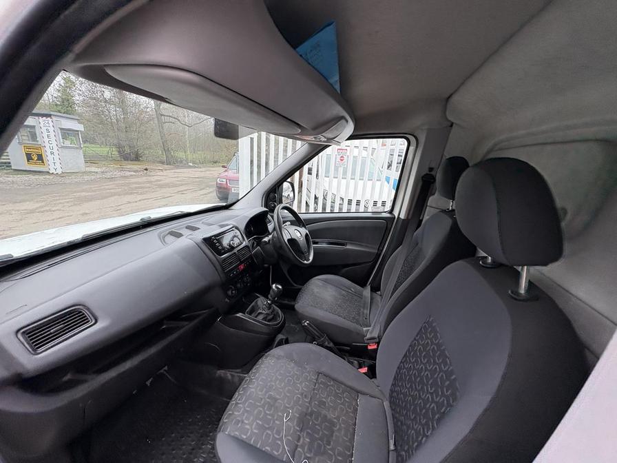 2017 Fiat Doblo Cargo – Model: Doblo 16v SX XL MultiJet II – WN17UMM