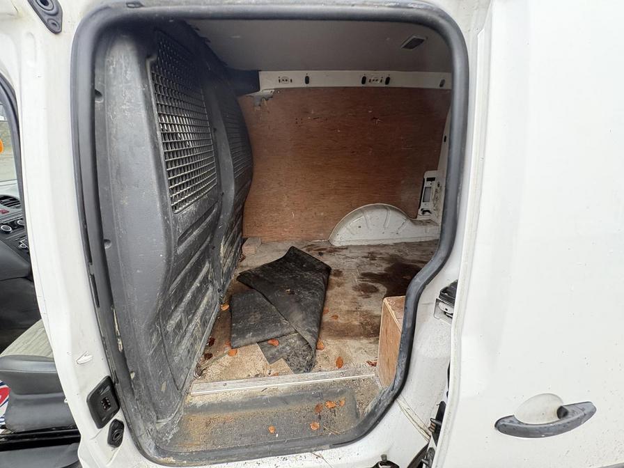 2012 Volkswagen Caddy – Model: Caddy C20 TDI 75 – LG62FTC