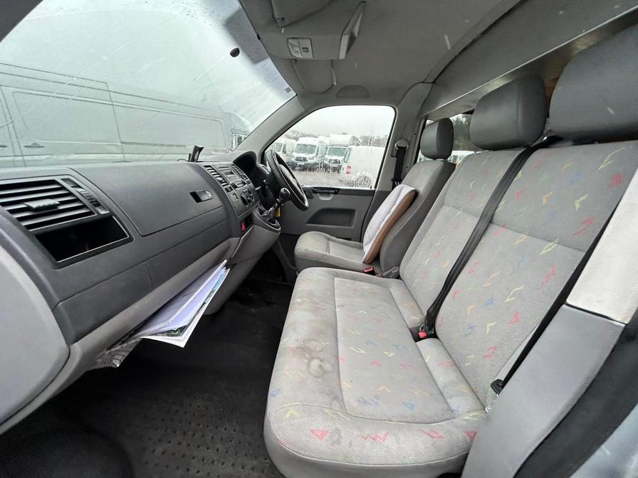 2007 Volkswagen Transporter – Model: Transporter T30 102 TDI LWB – RO57WFZ