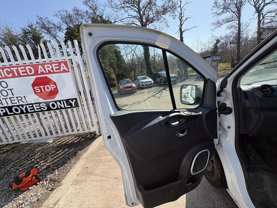 2017 Vauxhall Vivaro – Model: Vivaro  2900 Sportive CDTi – DY67FRU