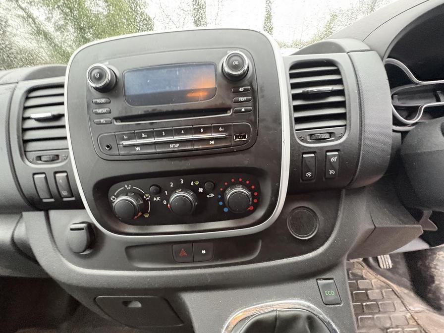 2015 Vauxhall Vivaro – Model: Vivaro  2900 Sportive CDTi – YP15JLU