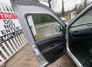 2016 Vauxhall Combo – Model: Combo 2000 L1H1 CDTi S/S Sport – LG66UTS