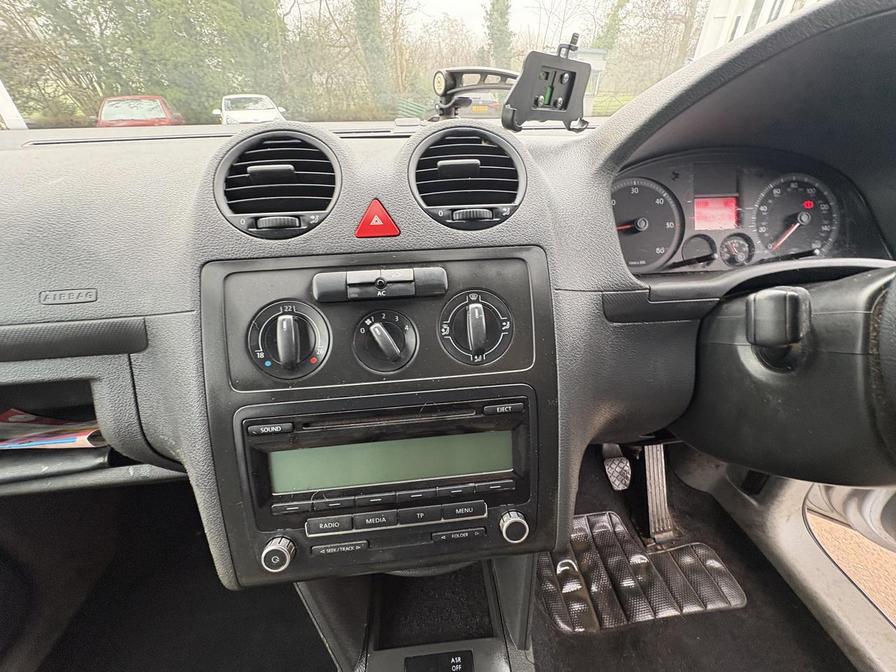 2010 Volkswagen Caddy MaxI – Model: Caddy Maxi C20 TDI 104 – VO10RLZ