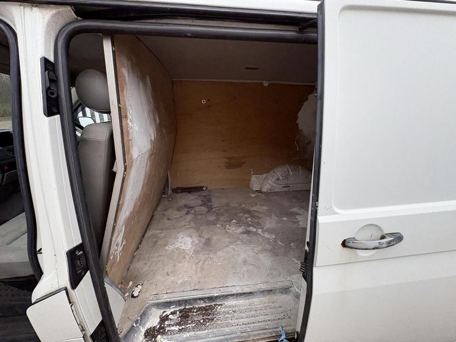 2004 Volkswagen Transporter – Model: Transporter T28 85 TDI – RJ04JPX