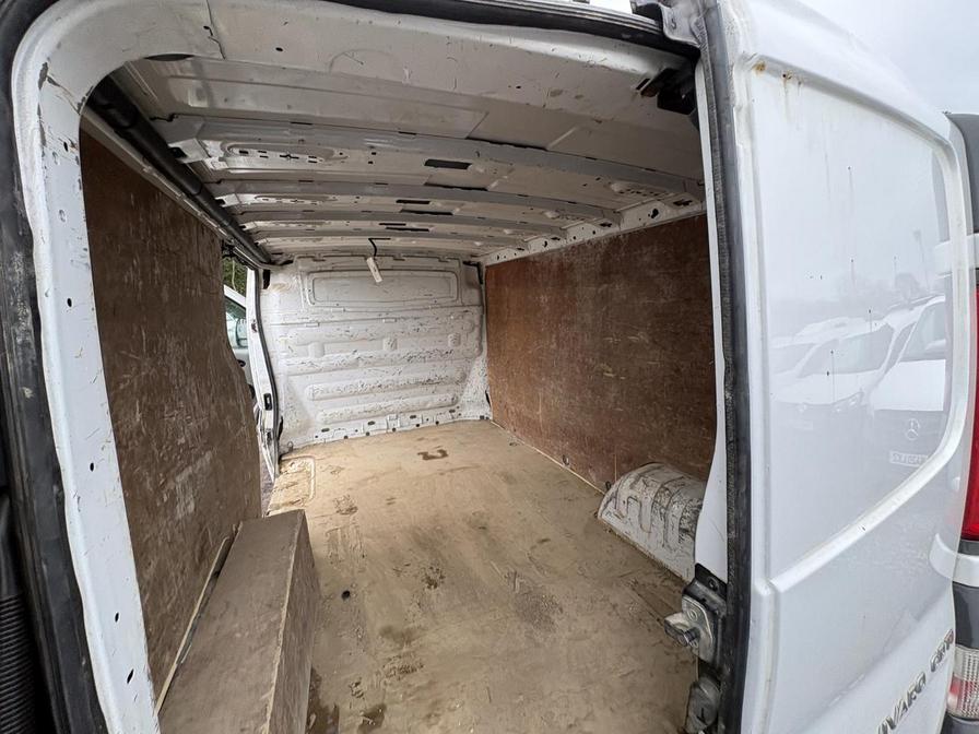 2013 Vauxhall Vivaro – Model: Vivaro  2900 CDTI LWB – DY13YJZ