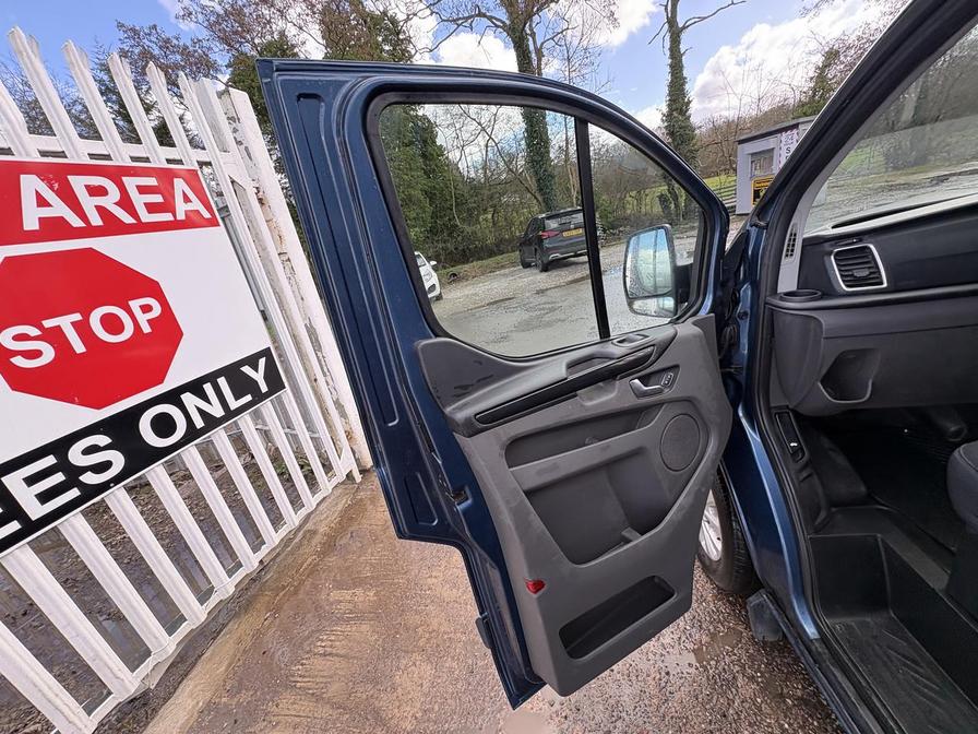 2019 Ford Transit Custom – Model: Transit Custom 300 Limited – AP19WWE