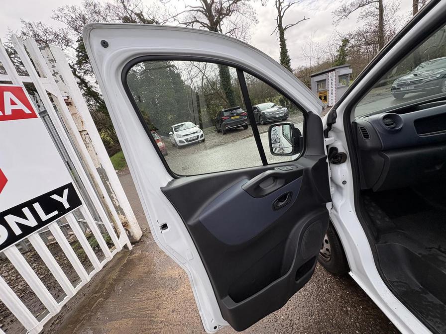 2017 Vauxhall Vivaro – Model: Vivaro  2700 CDTI – LL67VLF