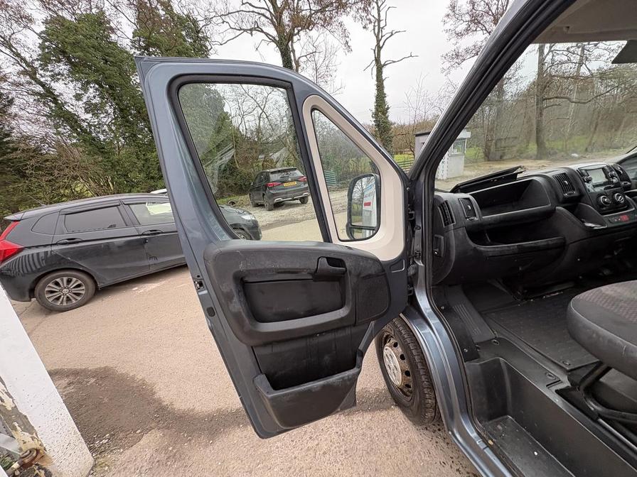 2020 Peugeot Boxer – Model: Boxer 335 Professional L2H2 Blue HDi – CA70CXM