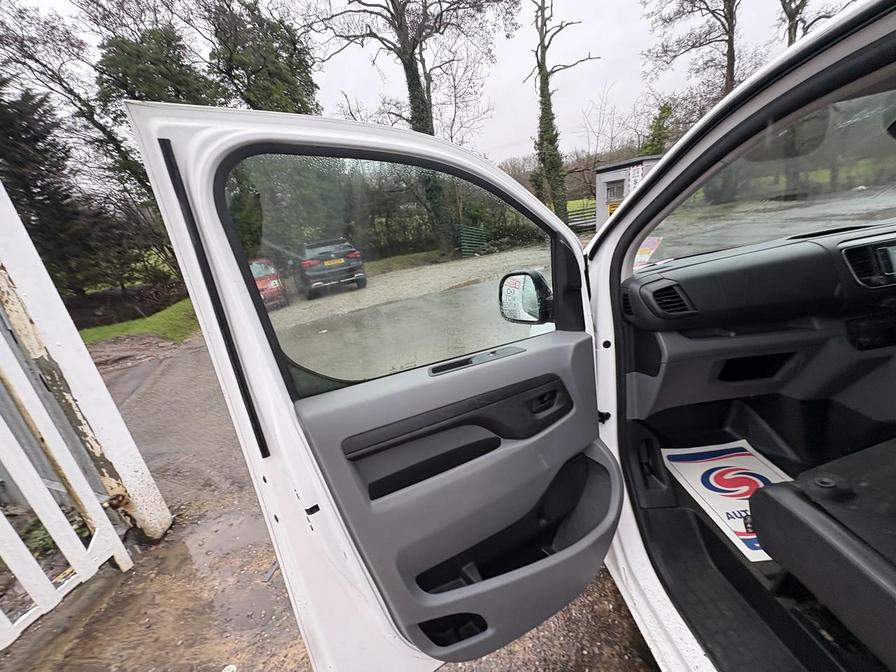 2017 Peugeot Expert – Model: Expert Professional Long Blue HDi – KU67VZZ