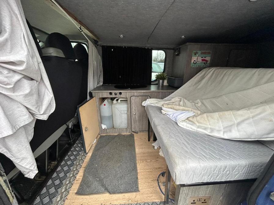 2004 Renault Trafic – Model: Trafic SL27 dCi 100 SWB – BD54JRZ