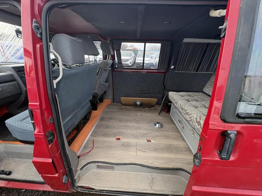 1998 Volkswagen Caravelle – Model: Caravelle SWB – R670YHL