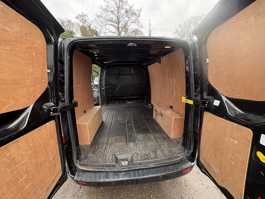 2017 Ford Transit Custom – Model: Transit Custom 270 Limited – YM67BSO