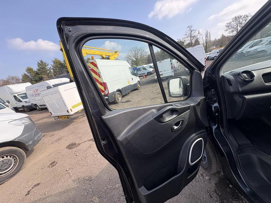 2018 Vauxhall Vivaro – Model: Vivaro  2700 Sportive CDTI – ML68RKJ