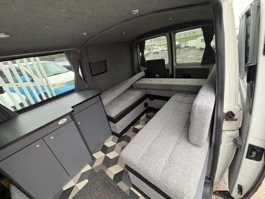 2006 Volkswagen Transporter – Model: Transporter T32 104 TDI SWB – AF06LWY/LR54LMS