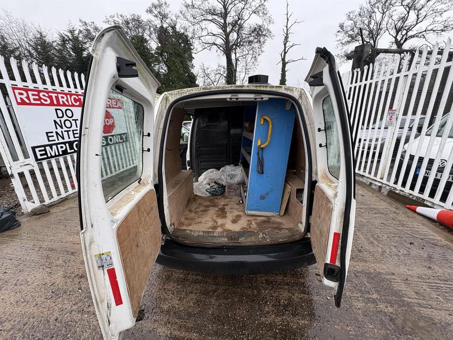 2015 Volkswagen Caddy – Model: Caddy C20 Startline TDI – GL15VGE