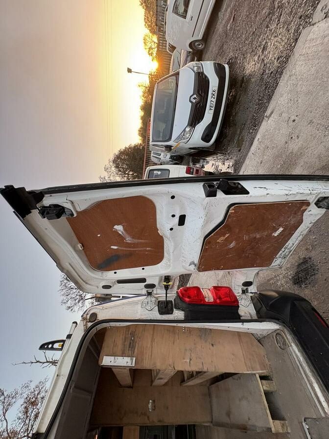 2022 Vauxhall Vivaro – Model: Vivaro F3100 Dynamic S/S – KN22KTU