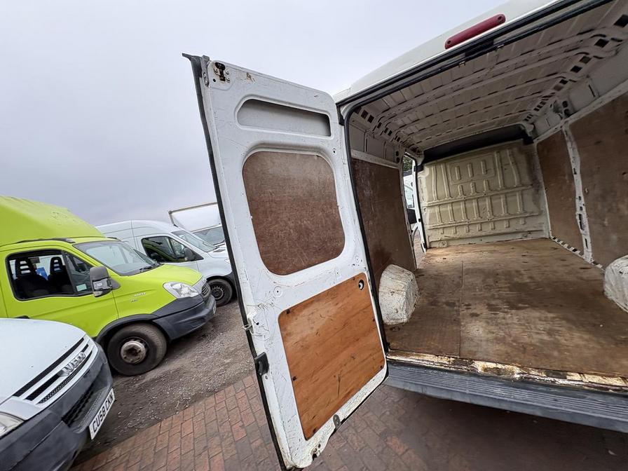 2014 Peugeot Boxer – Model: Boxer 335 L3H2 Professional HDi – GY14FSG