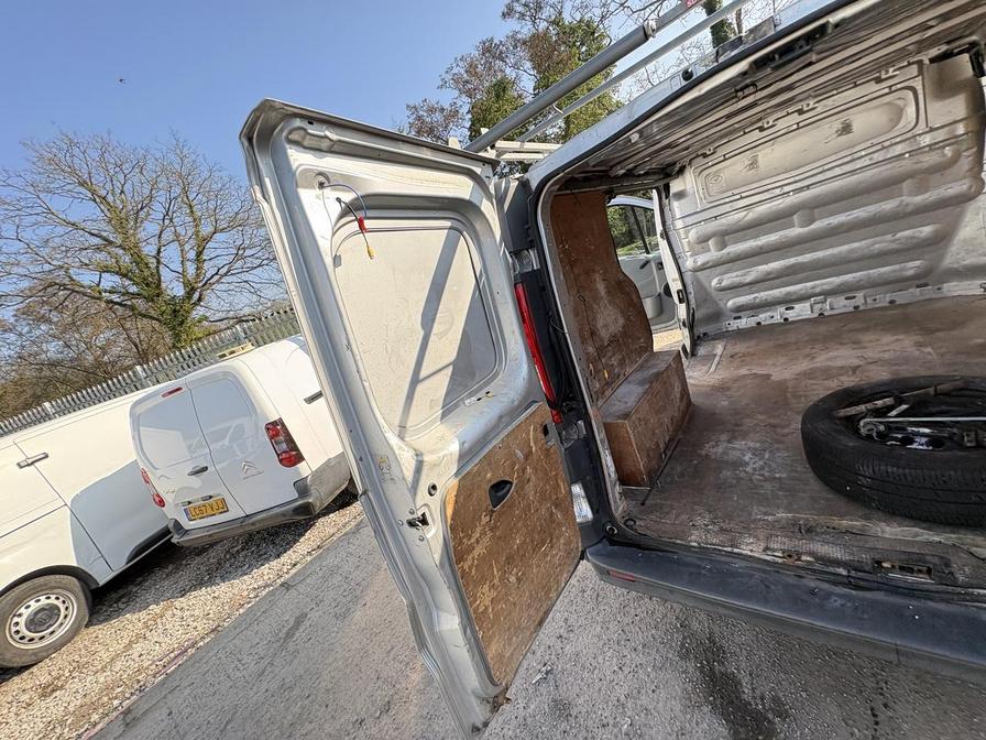 2014 Vauxhall Vivaro – Model: Vivaro 2700 CDTi 113 SWB – DX14XCK