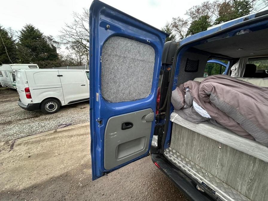 2004 Renault Trafic – Model: Trafic SL27 dCi 100 SWB – BD54JRZ