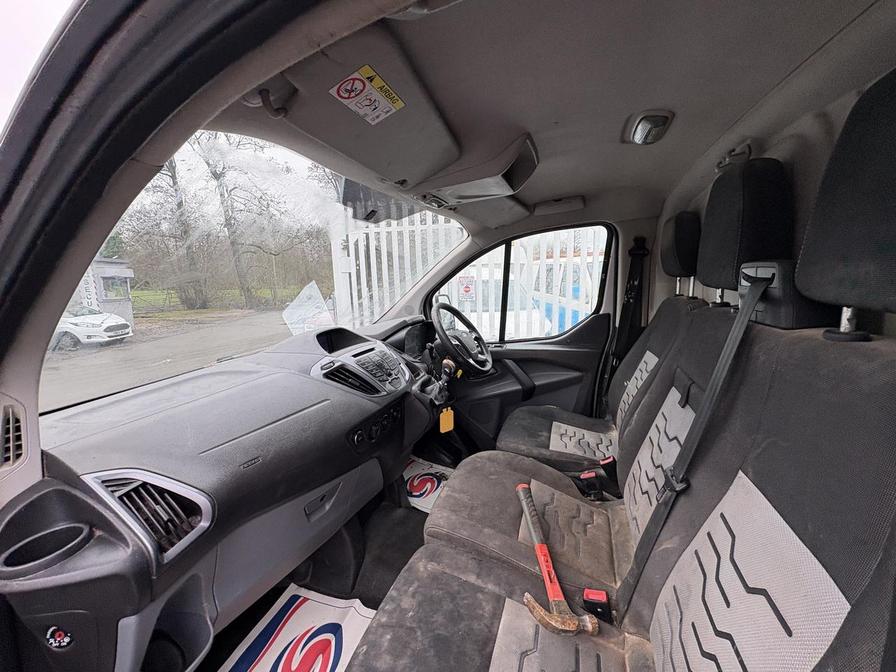 2015 Ford Transit Custom – Model: Transit Custom 270 Limited E-Tech – BF65VUD